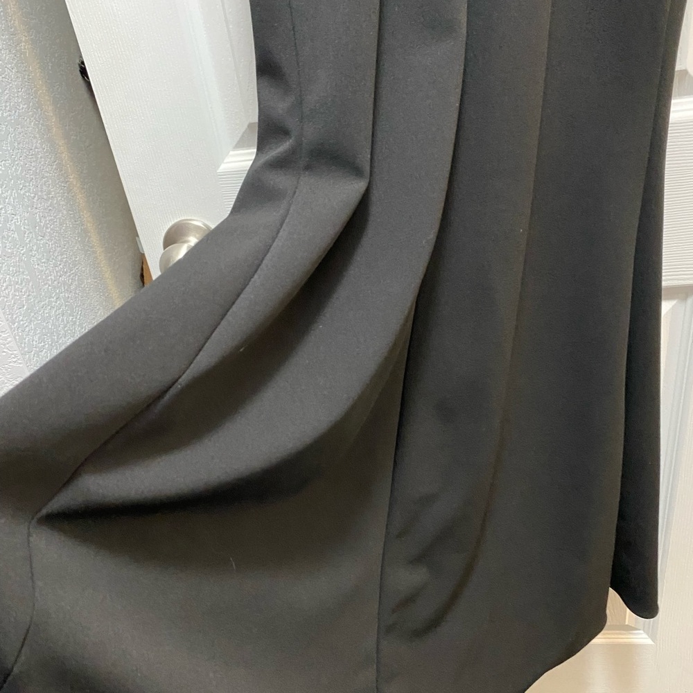 Betsy & Adam Trumpet Ruffle Gown - Picture 7 of 16